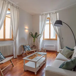 First & Urban Oasis - By Myhomeincomo , Como Italy